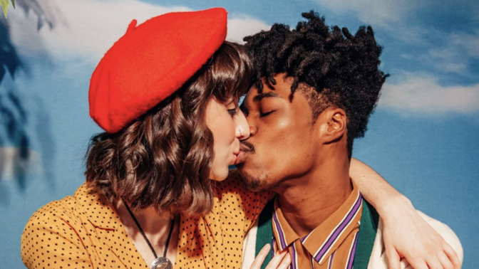 Do you actually need to kiss on a first date to secure a second date?