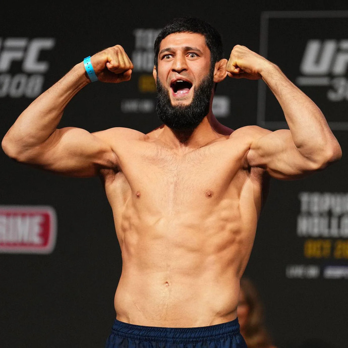 Girls, how do you honestly feel about tall, muscular guys with ‘ugly’ faces?