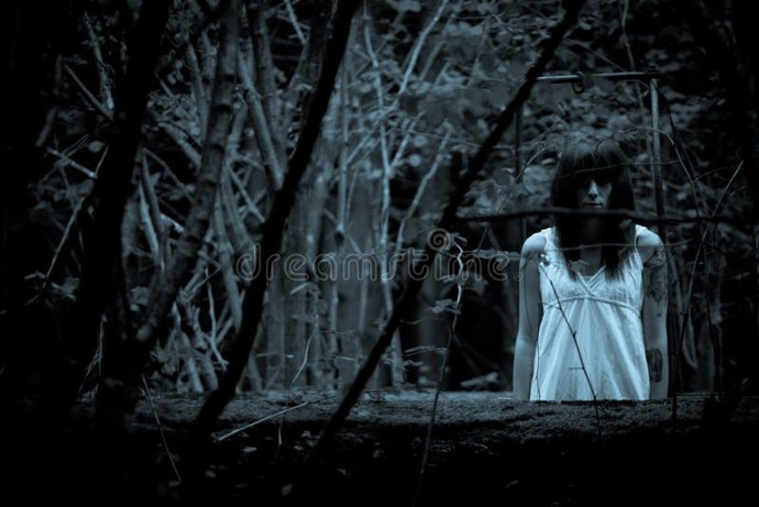 Have you ever been creeped out by a woman before? Whats your story if so?