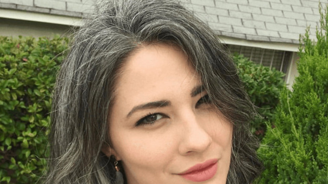 Isn't it hot when girls start going gray early?