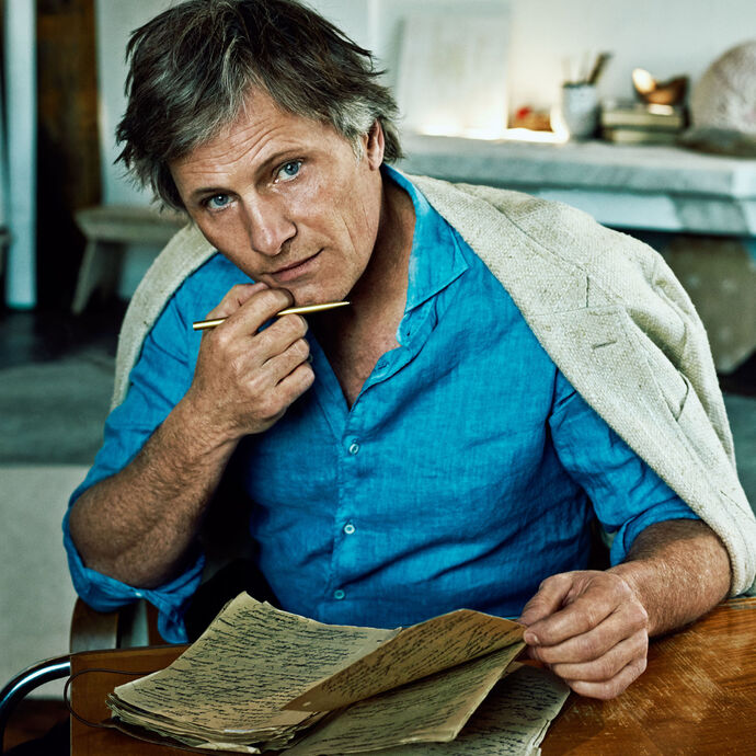 Pic of Viggo because he is my favourit polyglot