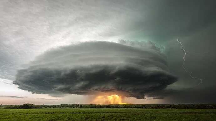 Would you rather witness a hurricane or a thunderstorm?