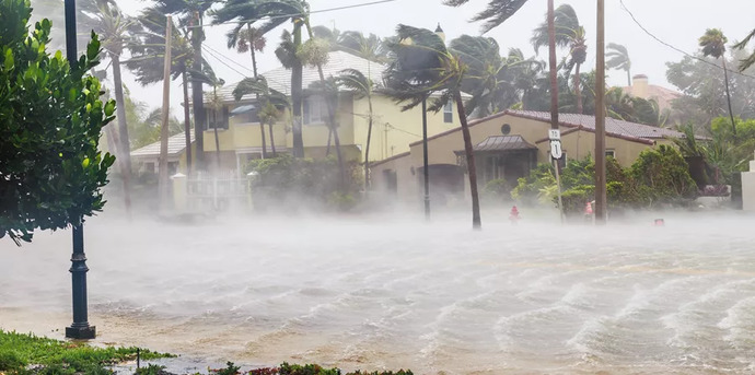 Would you rather witness a hurricane or a thunderstorm?