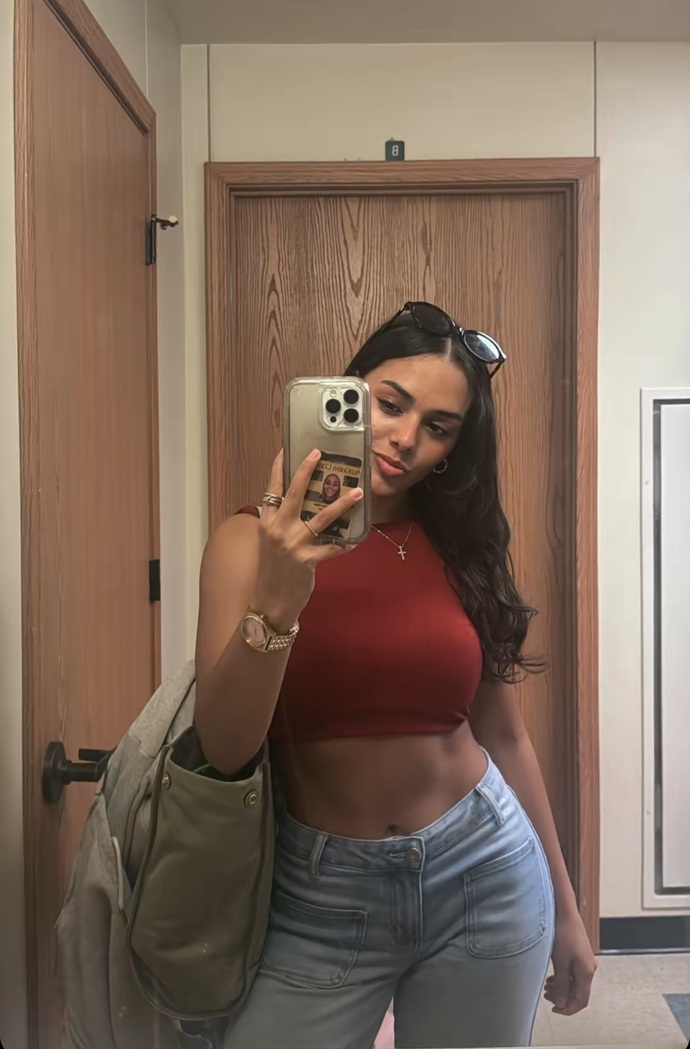 Do you prefer petite women or curvy women, or is body type irrelevant?