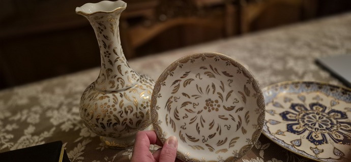 Will my girlfriend like this vase I bought her as a gift?
