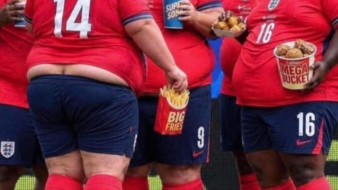 What American foods should footballers and fans try during the world cup?