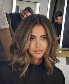 What hair colors look best on brown skin tones for women?
