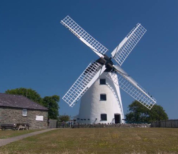 Should the windmill be left colourful?
