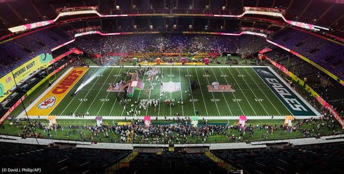 Which of these tournaments is the best or has a better atmosphere and why?