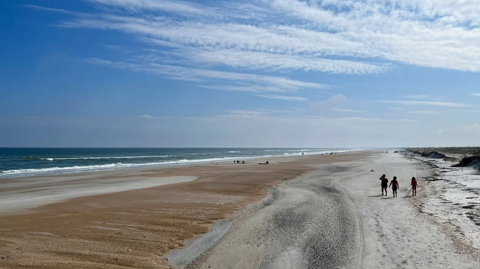 Beach lovers, what’s your favorite beach in the world and why?
