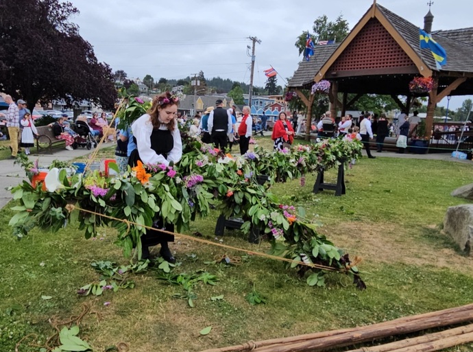 Which Washington summer solstice festival would you rather attend?