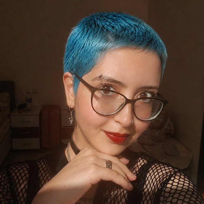 Which new haircut and color should I choose next?