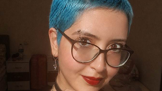 Which new haircut and color should I choose next?