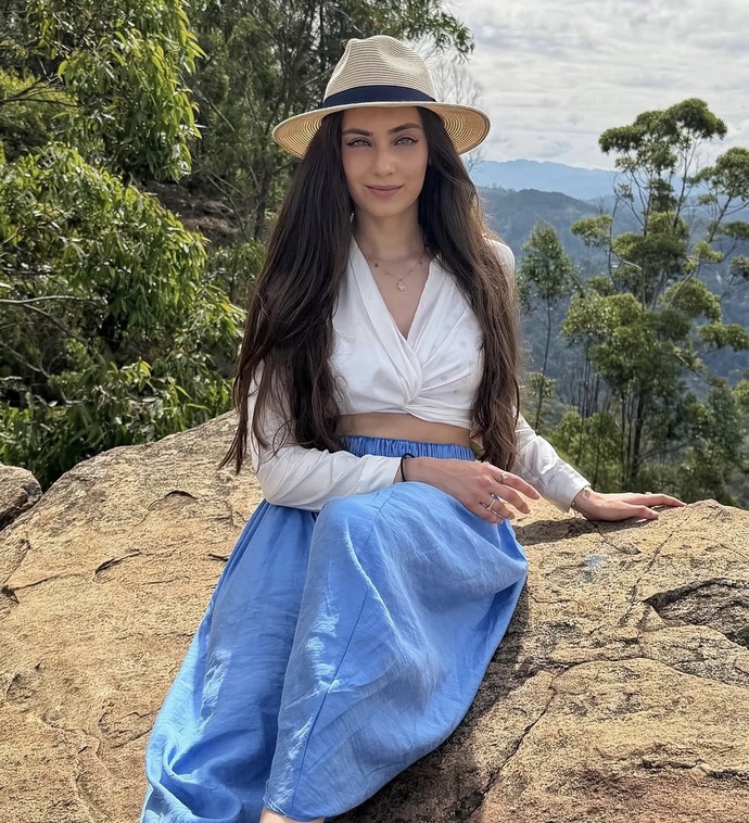 Is this Indian girl considered attractive?
