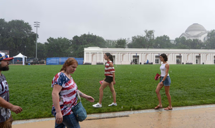 Could Trumps Great American State Fair possibly be any more pathetic?