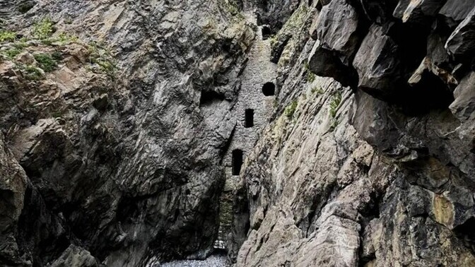 What's this building for?
