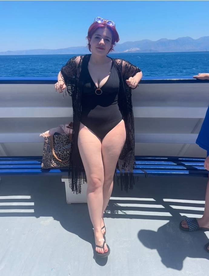 Should I get back with my ex or date her 20 year old daughter?