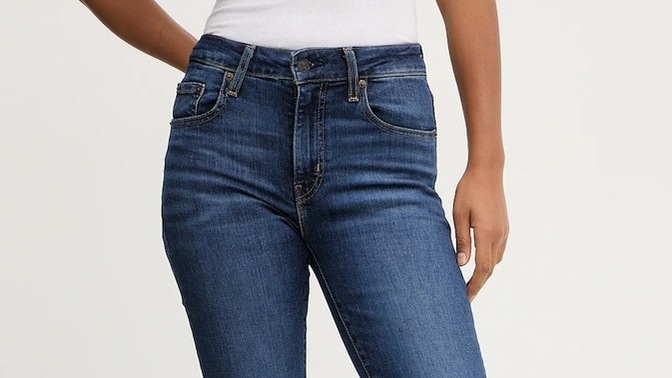 Skinny vs bootcut jeans: which style is more flattering for women?