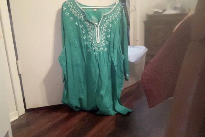 How else can I style this cute top besides blue or black jeans?