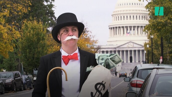Girls, could you date a guy who looks and dresses just like the Monopoly guy?