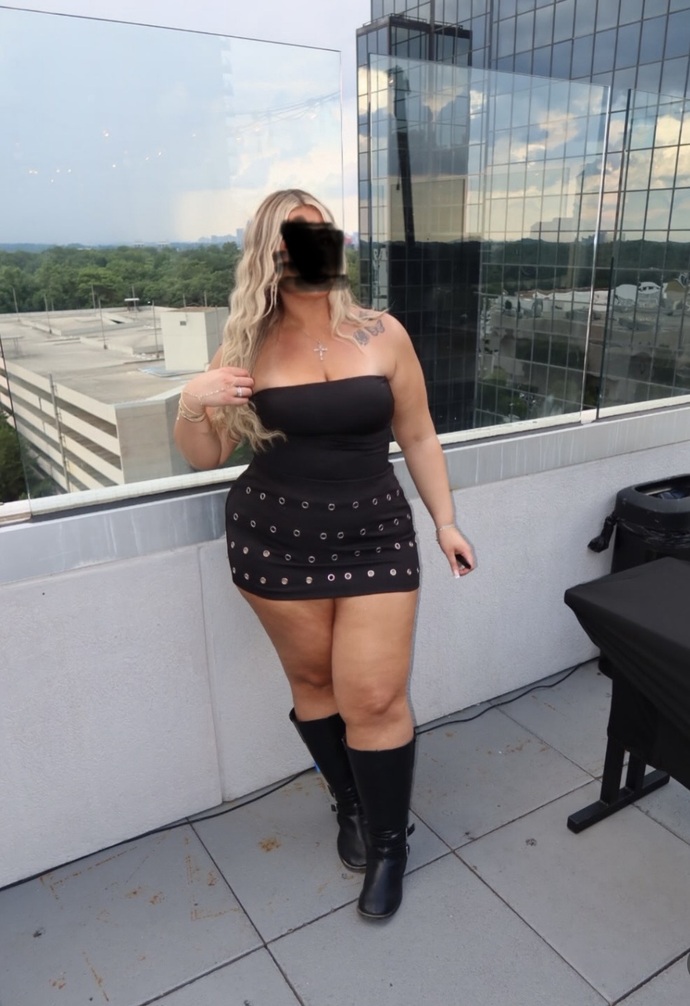 How would you accurately describe her body type?