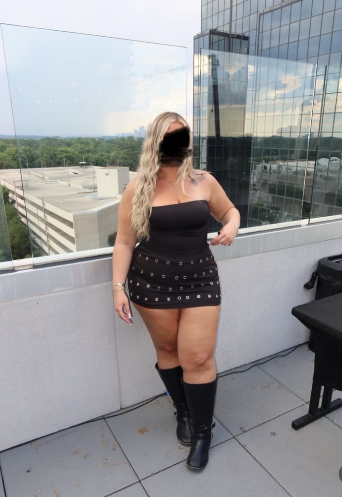 How would you accurately describe her body type?