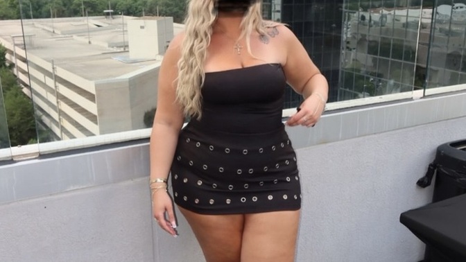 How would you accurately describe her body type?