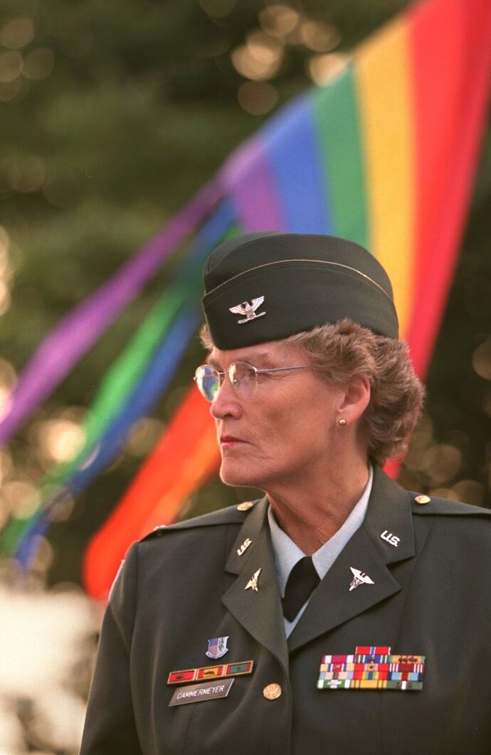 How do female and homosexual soldiers perform on the battlefield?