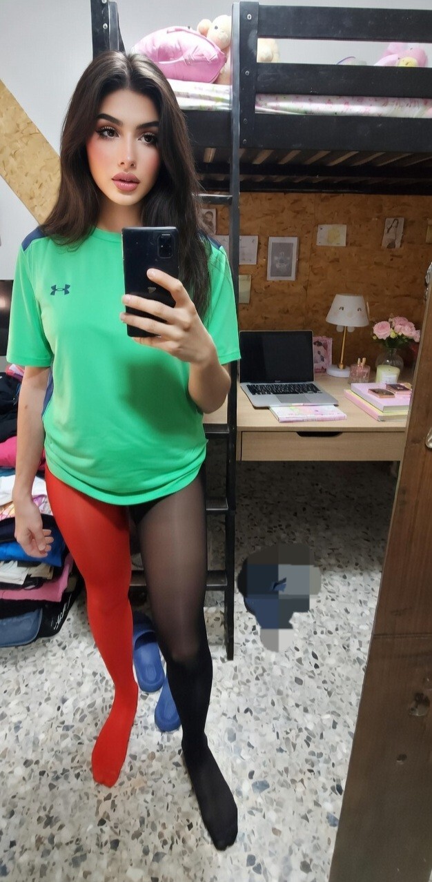 Does this outfit fit work, or am I mixing too much stuff?