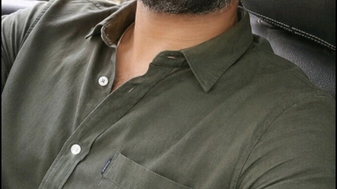 Do people around 40 naturally prefer simple style over fashion trends?