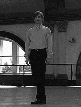 Can anyone do three full 360° spins in place without losing balance?