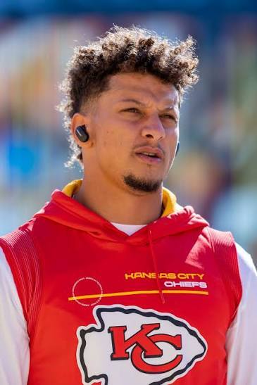 Does anyone else think professional athletes are disgustingly overpaid?