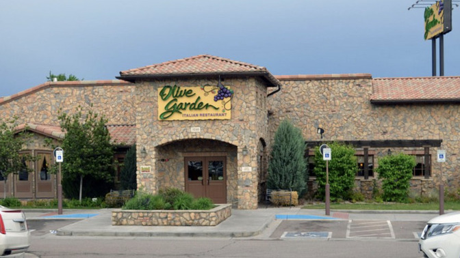 How can I ace a job interview at Olive Garden and get hired?