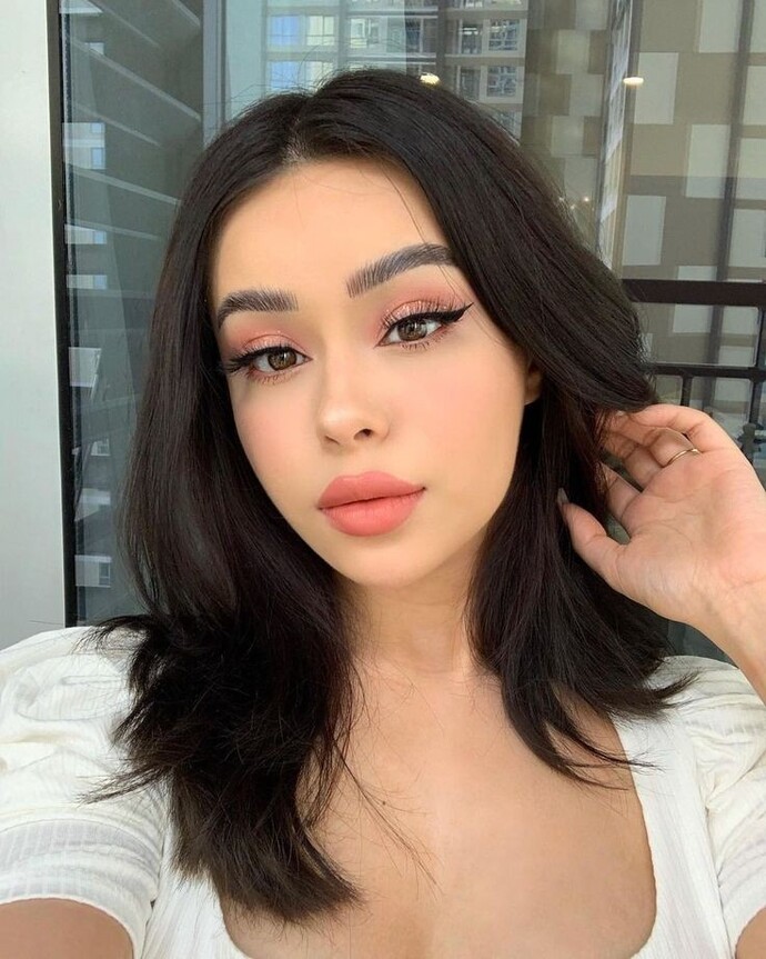 What beauty trend do you think actually makes people look worse?
