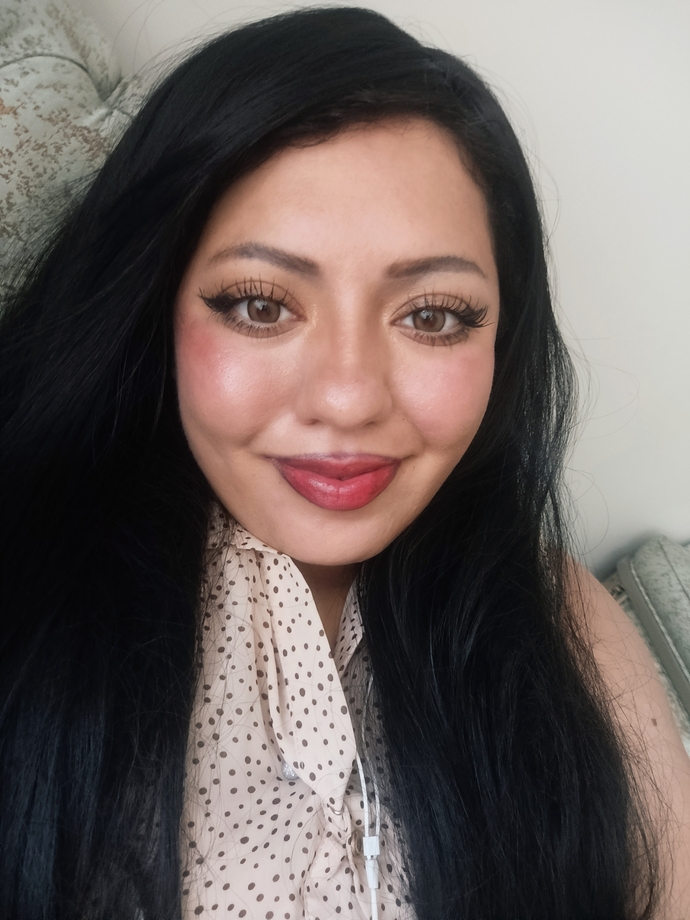 Do you reuse your best profile picture across all social media apps?
