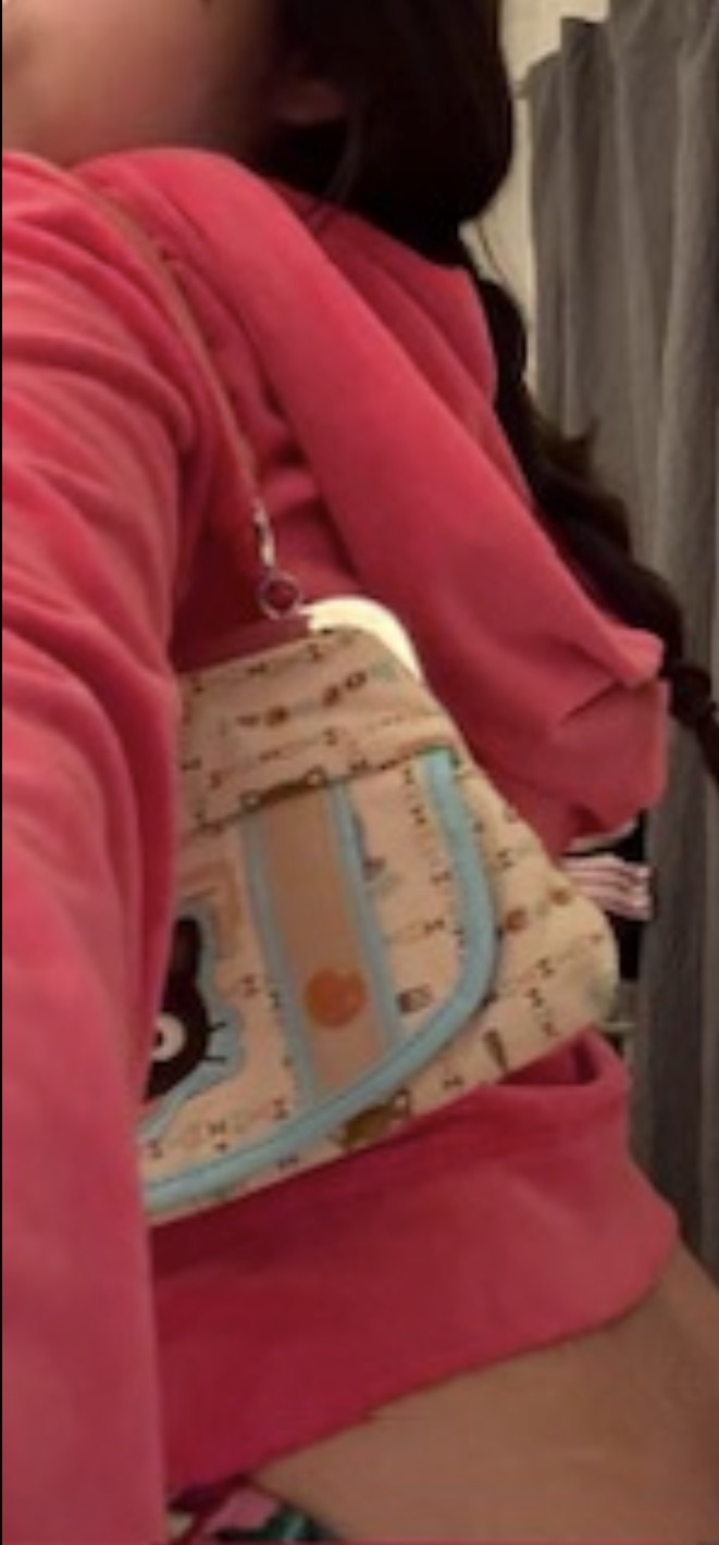 Does pink actually go with my purse or will it clash?
