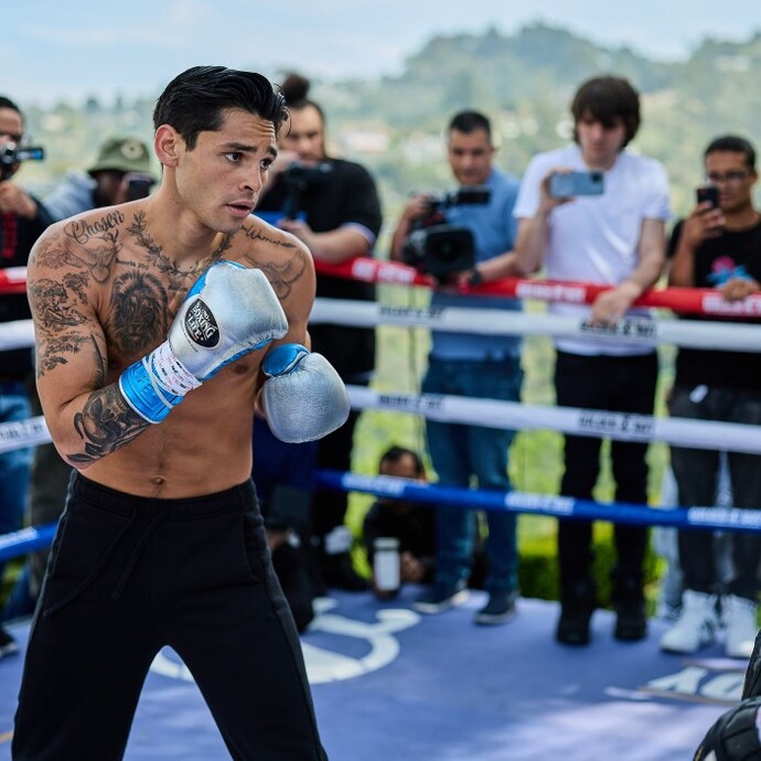 Garcia vs Connor whos your pick?