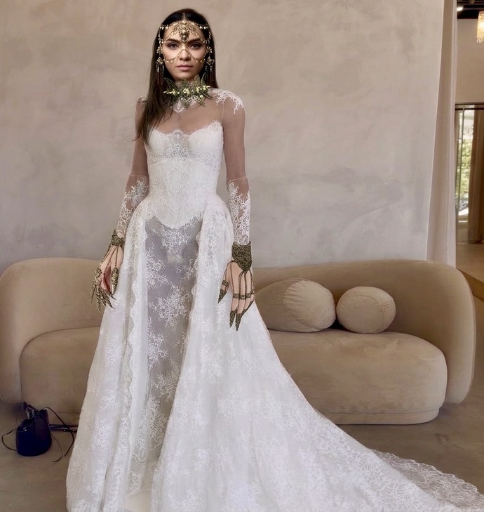 Is this wedding guest look stylish enough for the event?