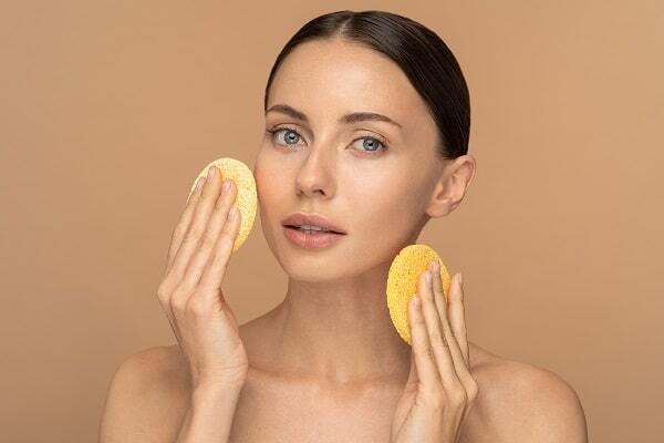 Ladies, besides when you are sleeping or bathing, what occasions are there when you dont wear makeup?