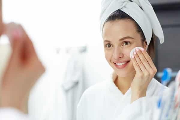 Ladies, besides when you are sleeping or bathing, what occasions are there when you dont wear makeup?
