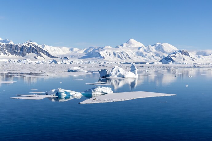 Which ocean should Trump rename to American Ocean?