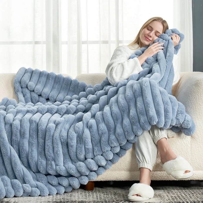 Comforter or blanket? Which one do you like more?