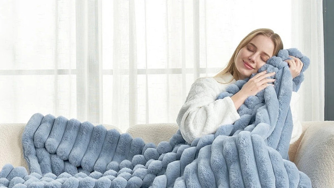 Comforter or blanket? Which one do you like more?