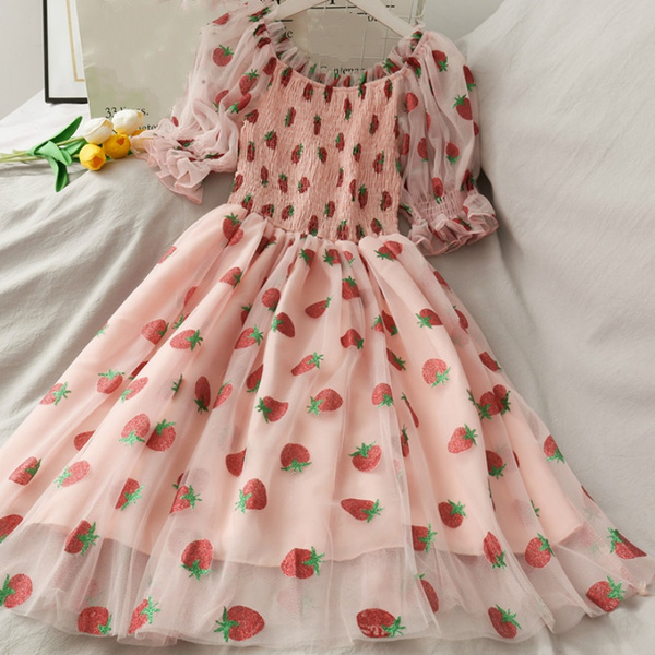 What should I wear on a casual spring date with a guy?