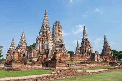 What is one country you really dream of visiting and why?