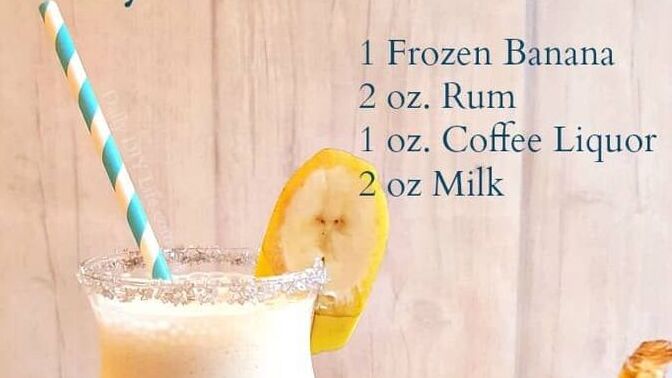 Would you drink a dirty banana cocktail 🍌?
