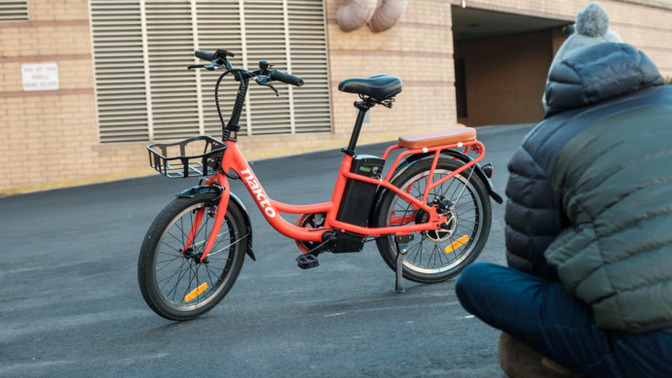 How long does it usually take to fully charge an e-bike?