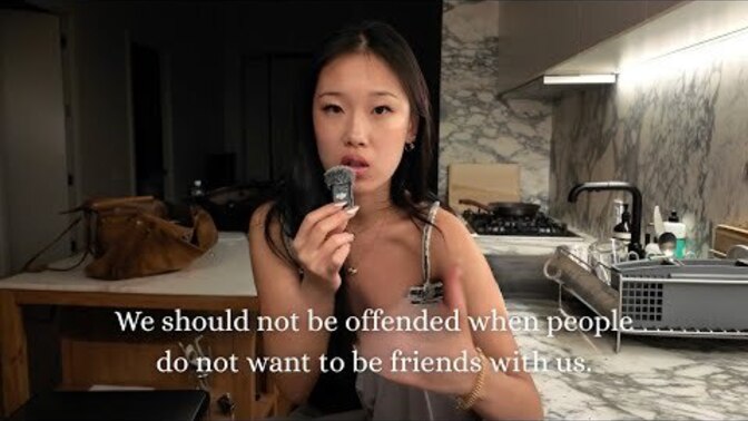 Girls, How does one make female friends?