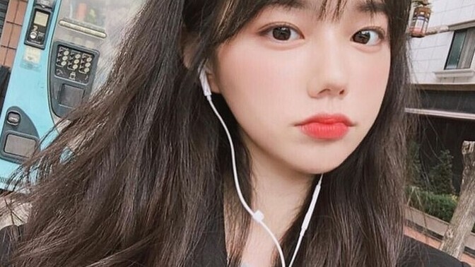 Do Asian girls look more attractive than white girls?