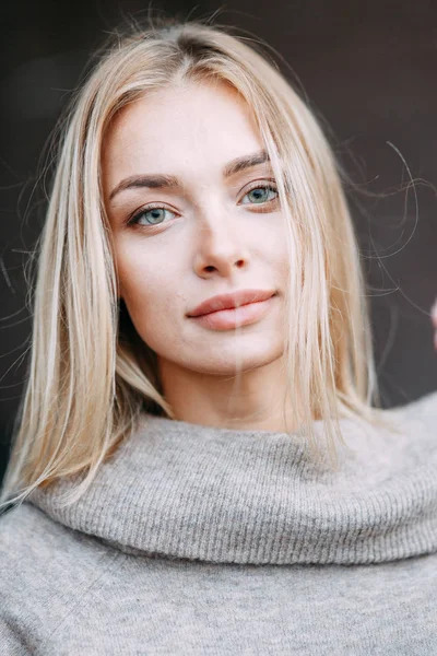 Can you tell Western and Eastern European women apart?
